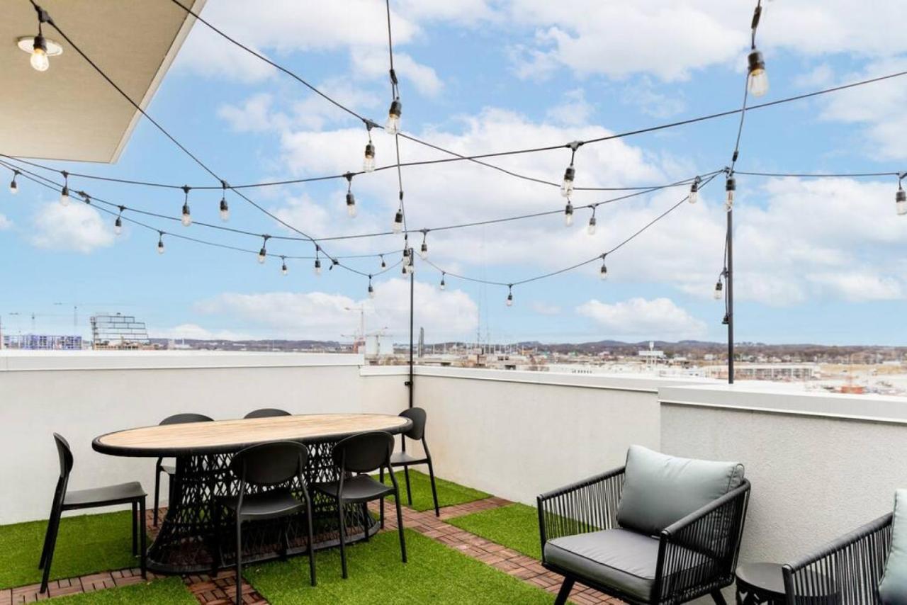 Stunning River View Condo Walk To Downtown Rooftop Patio Nashville Eksteriør billede