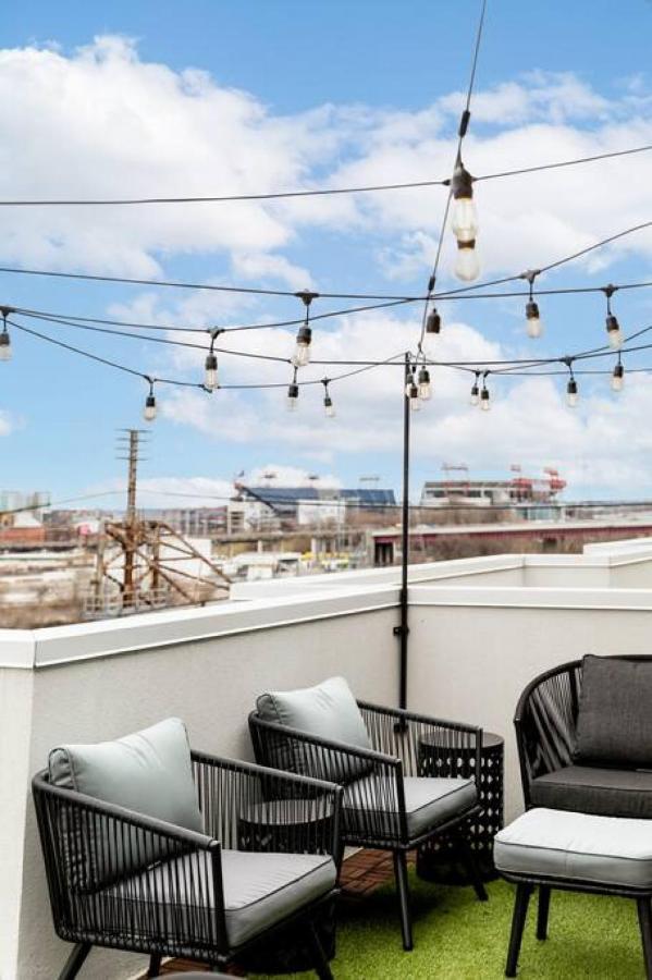 Stunning River View Condo Walk To Downtown Rooftop Patio Nashville Eksteriør billede